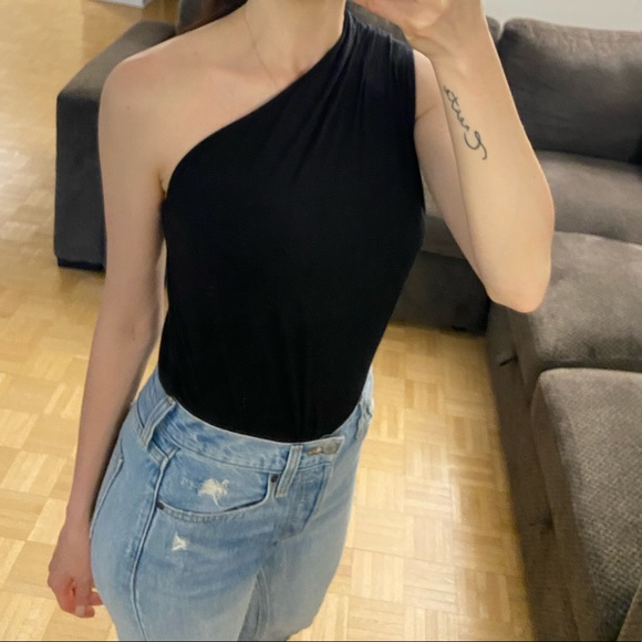 EUC Babaton Aritzia Taddeo Tank - Picture 3 of 7